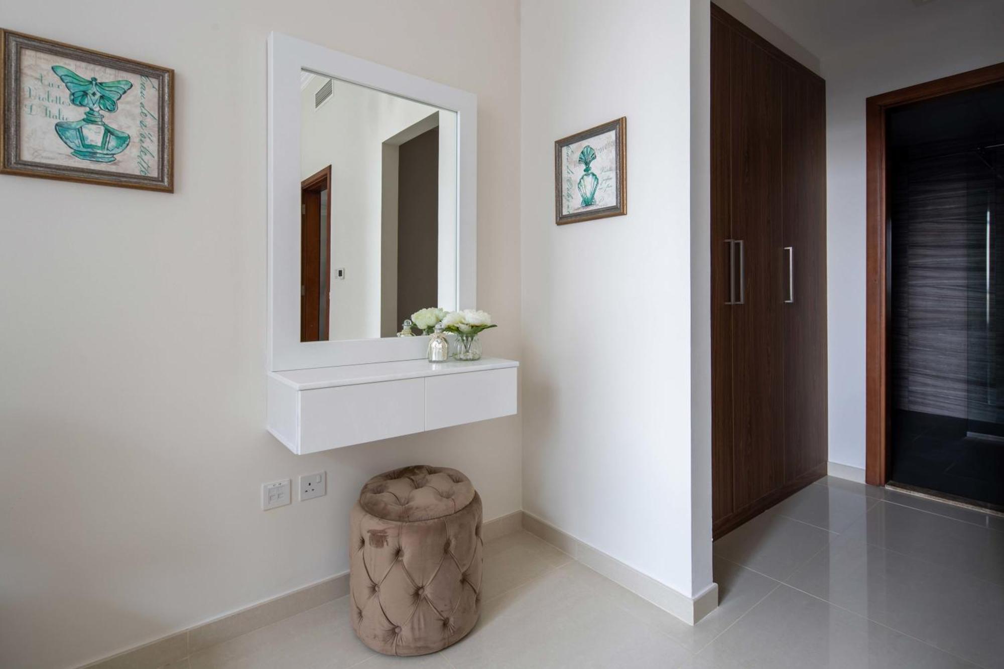 Frank Porter - Dunya Tower Appartement Dubai
